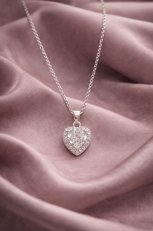 Queen's Heart Spark Silver Pendant Necklace