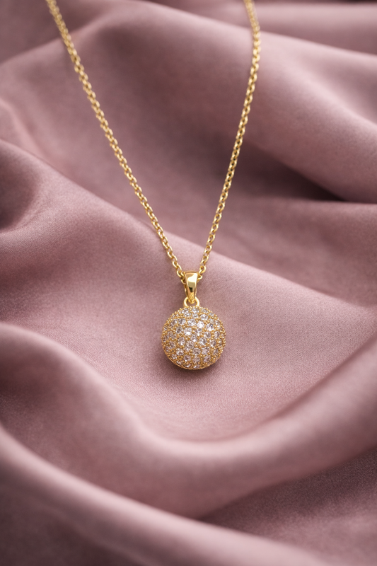 Glinting Round Diamond Gold Pendant Necklace