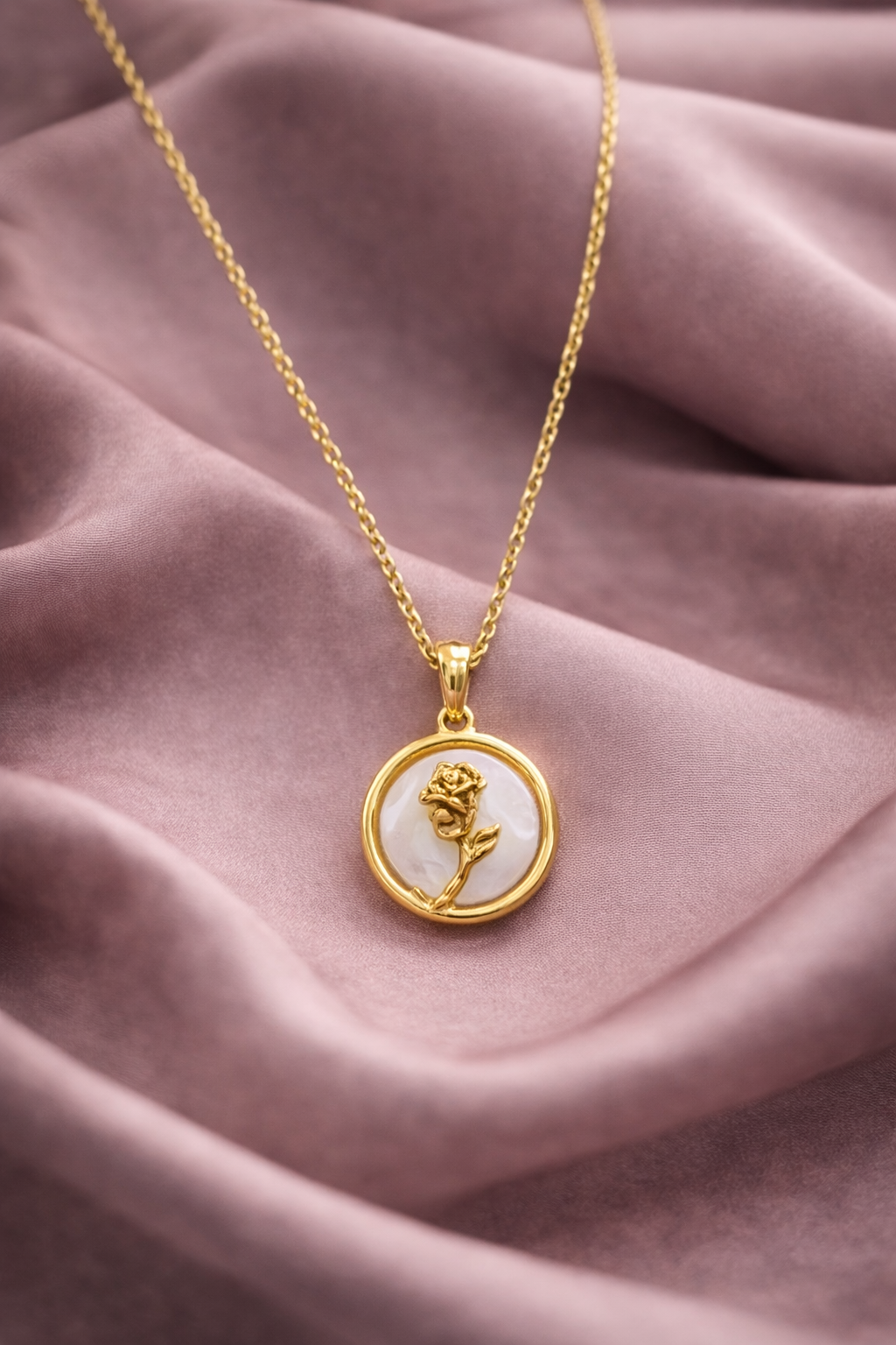 White Gold delicate design Pendant Necklace