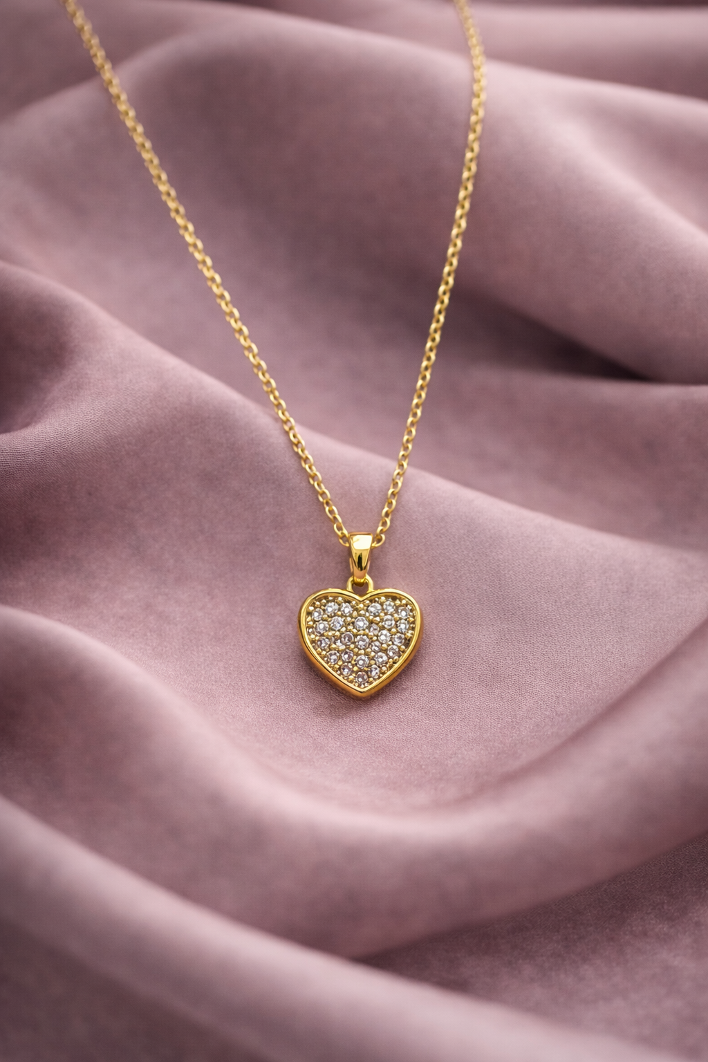 Gleaming Diamond Gold Heart-Shaped Pendant Necklace