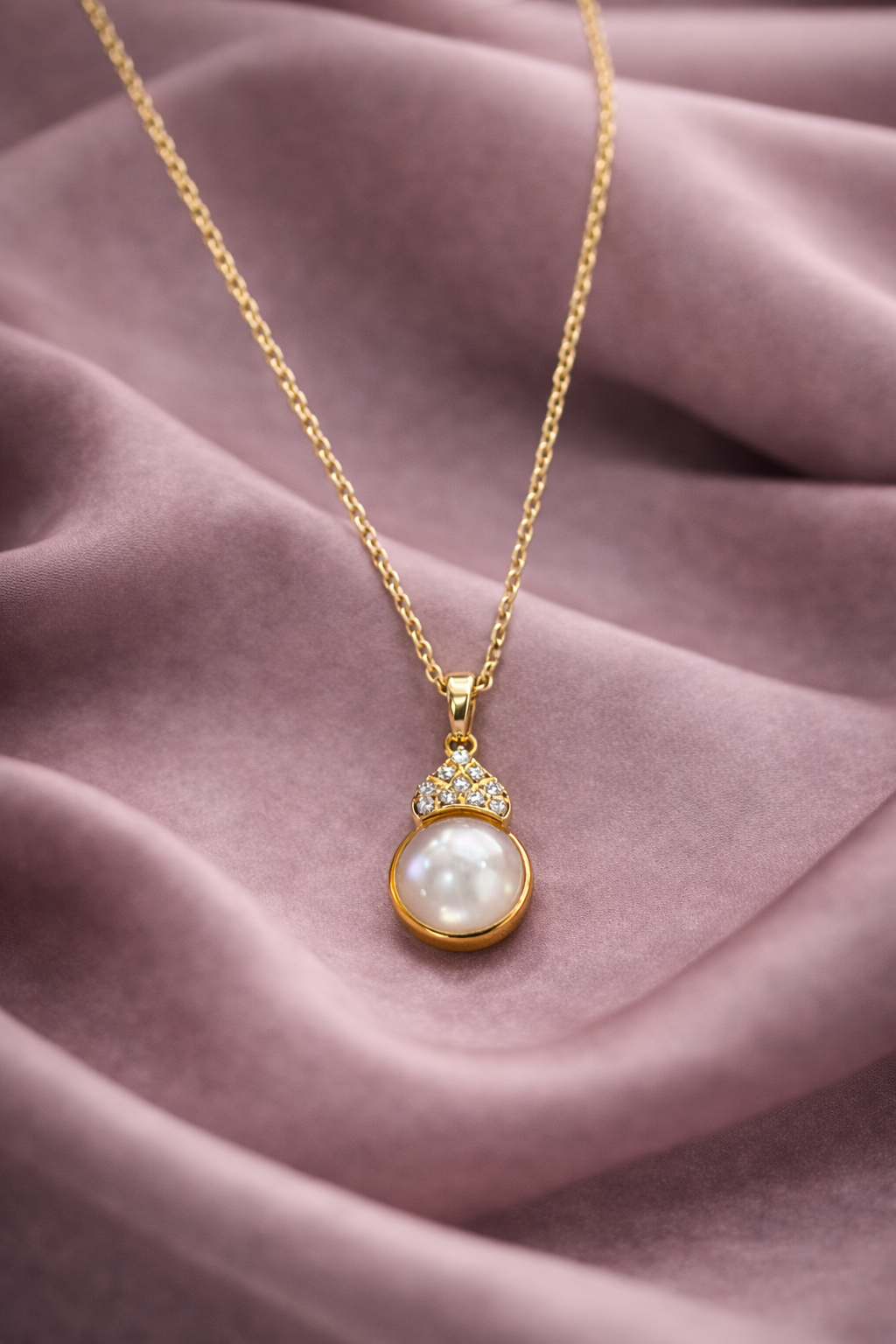 Pearl Pendant Gold Necklace