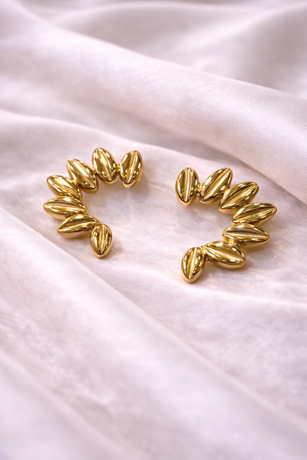 Golden Leaf Elegance Earring