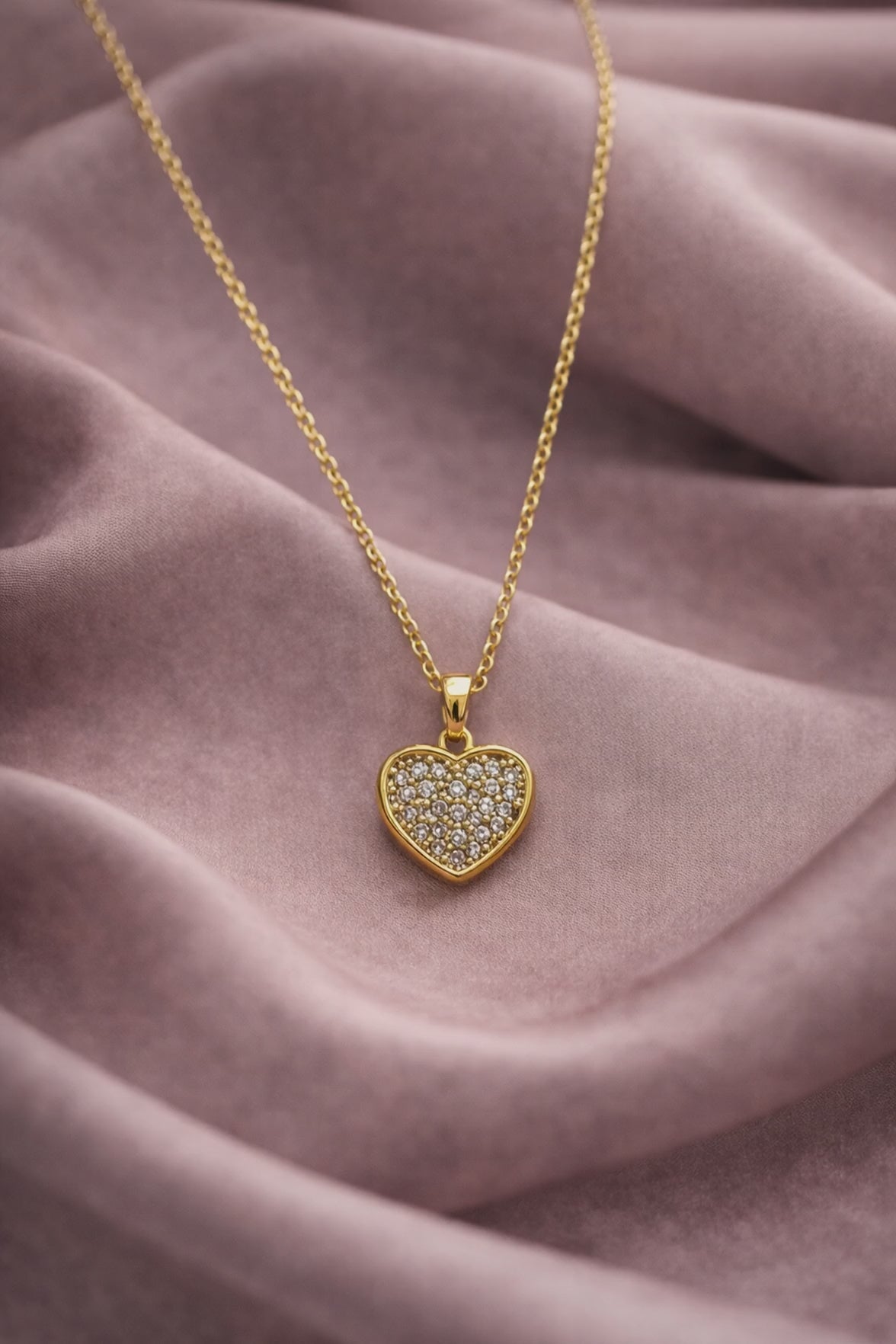 Gleaming Diamond Gold Heart-Shaped Pendant Necklace