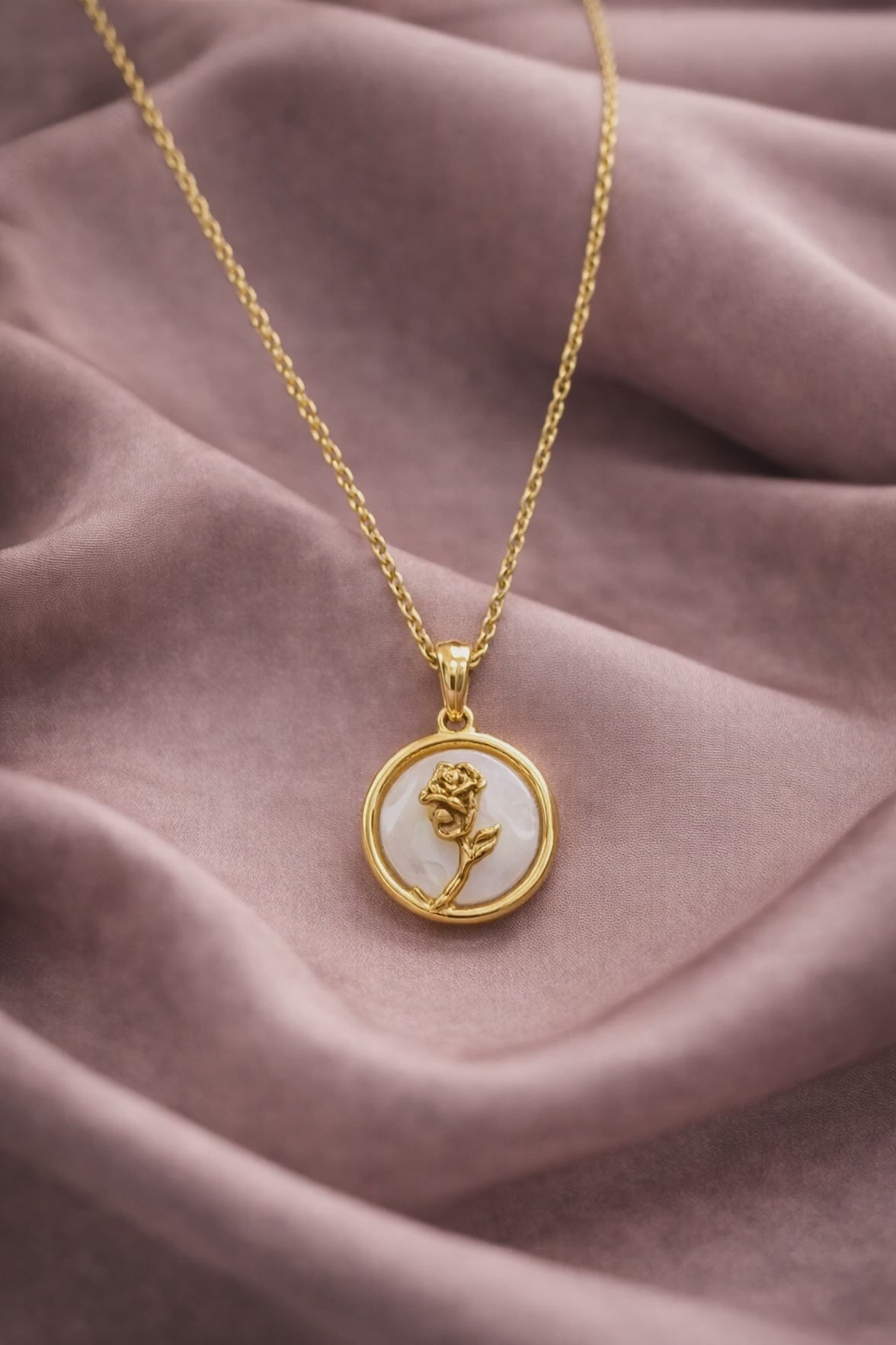 White Gold delicate design Pendant Necklace